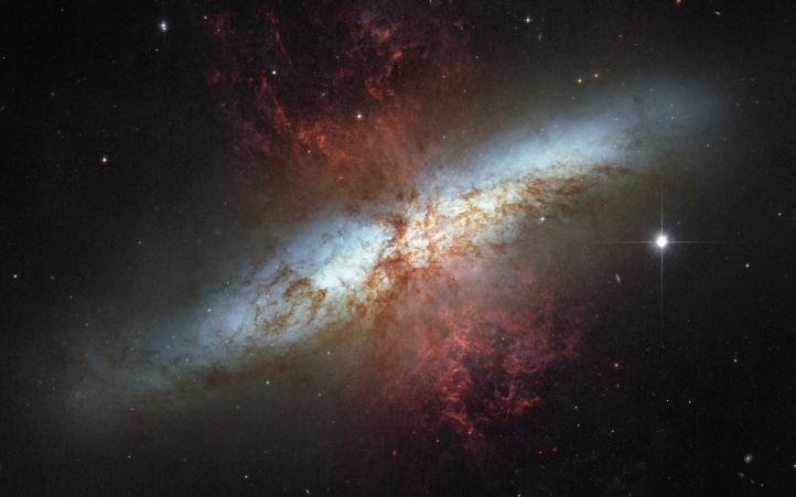 M 82 fond écran wallpaper